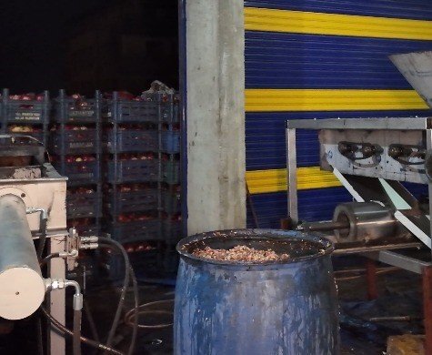 Kilis’te nar ekşisi imalathanesinde şok görüntüler