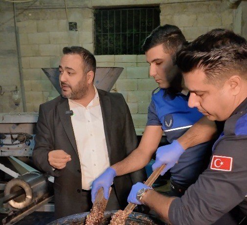 Kilis’te nar ekşisi imalathanesinde şok görüntüler