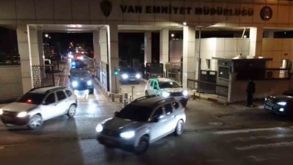 Van merkezli 9 ilde dolandırıcılık operasyonu: 26 kişi tutuklandı