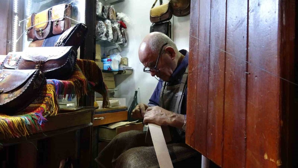 66 yıldır çanta üretiyor