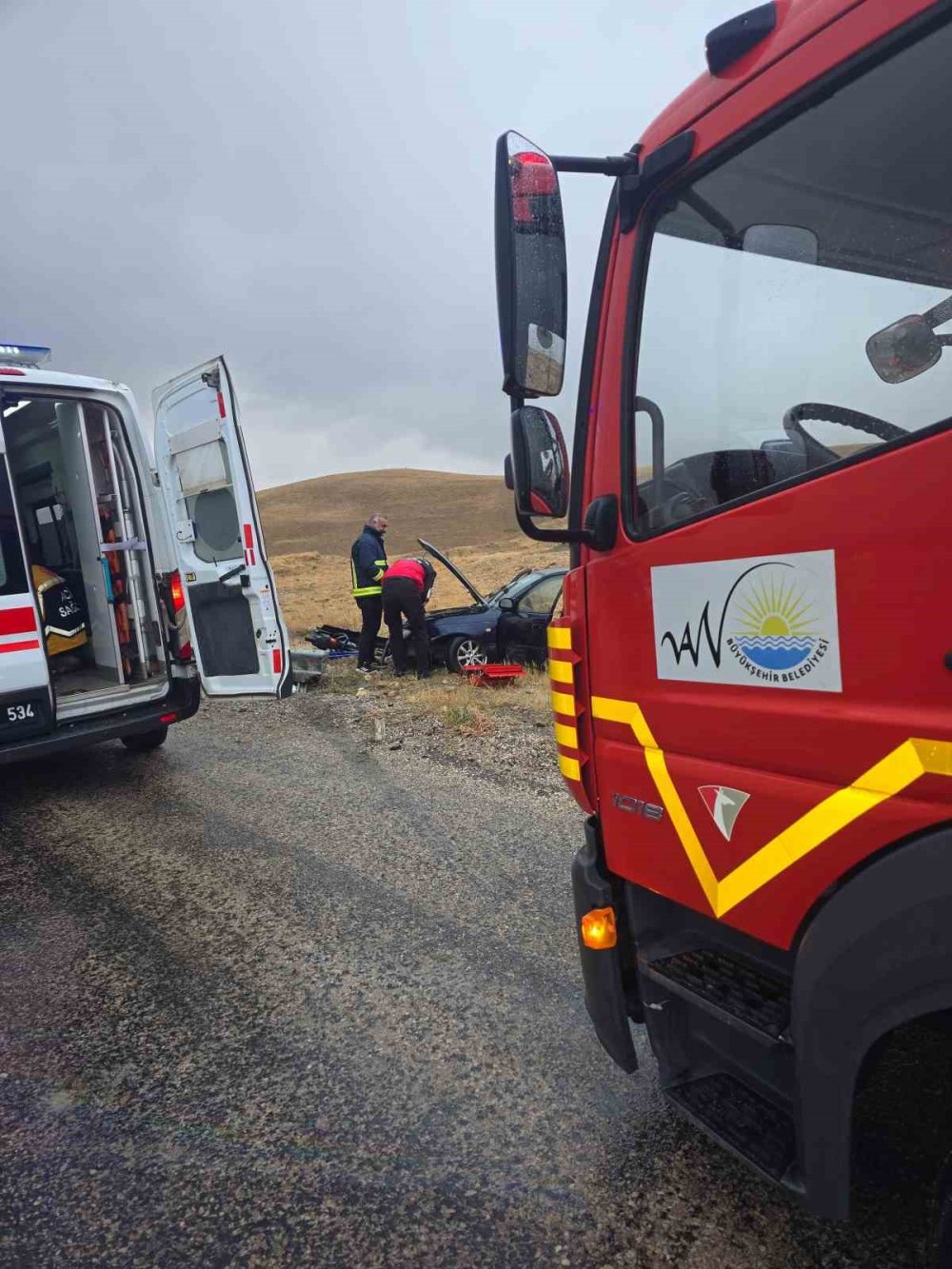 Hakkari-Van yolunda kaza: 5 yaralı