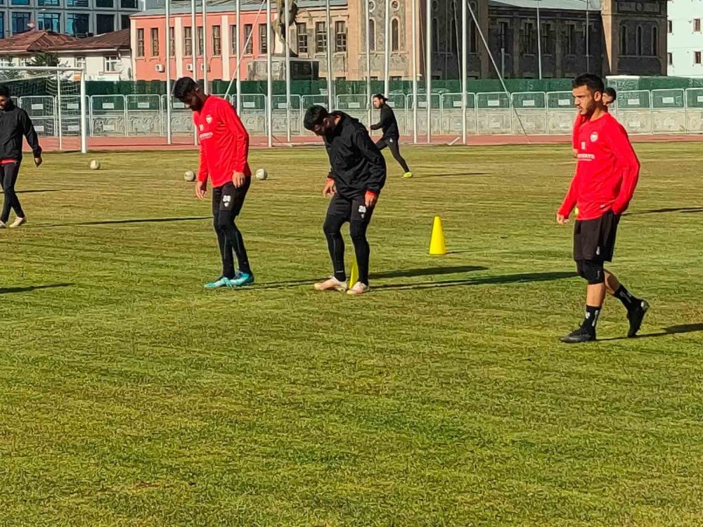 Kars 36 Spor’un hedefi 3 puan