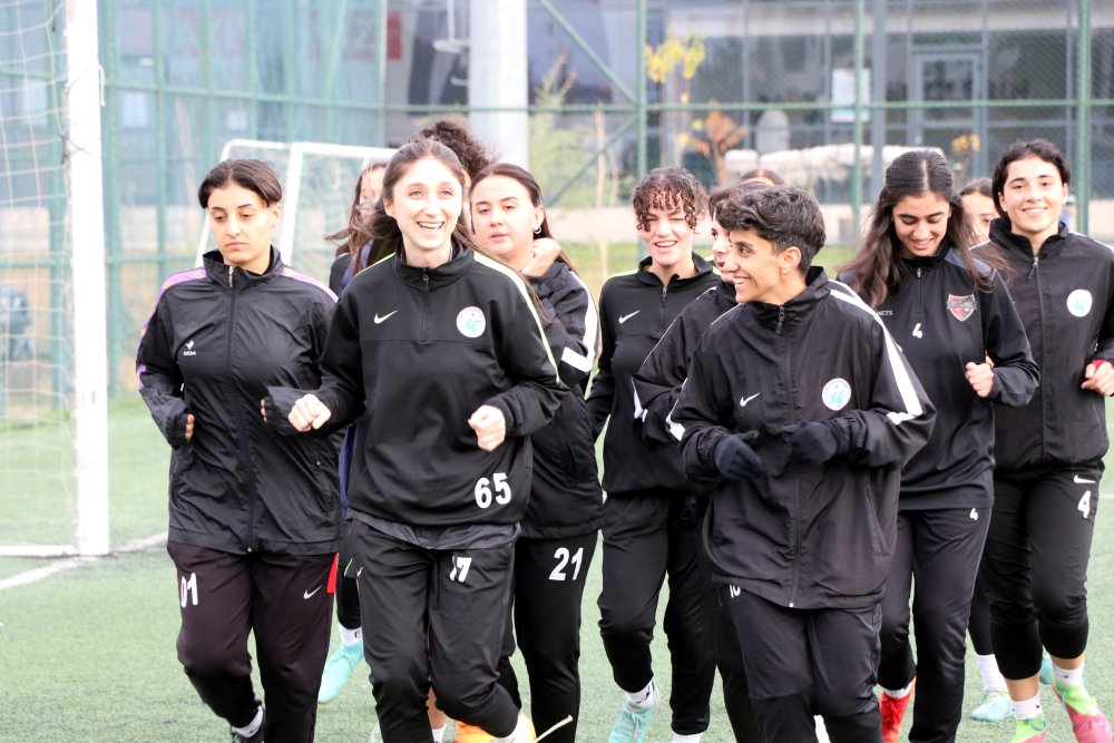 Vangücü Kadın Futbol Takımı destek bekliyor