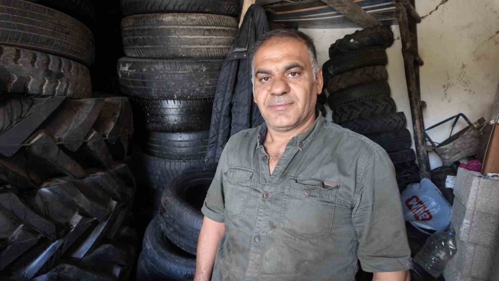 35 yıldır araç lastiği ile yatıp kalkıyor