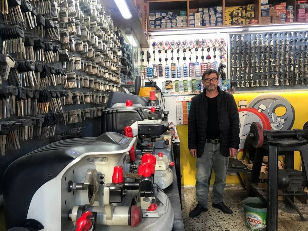 Çilingirlik zamana direniyor