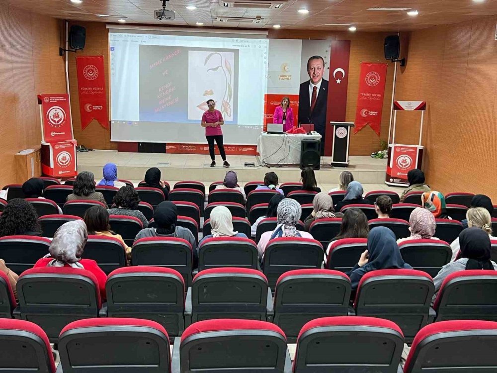 Elazığ’da meme kanseri farkındalık etkinliği düzenlendi