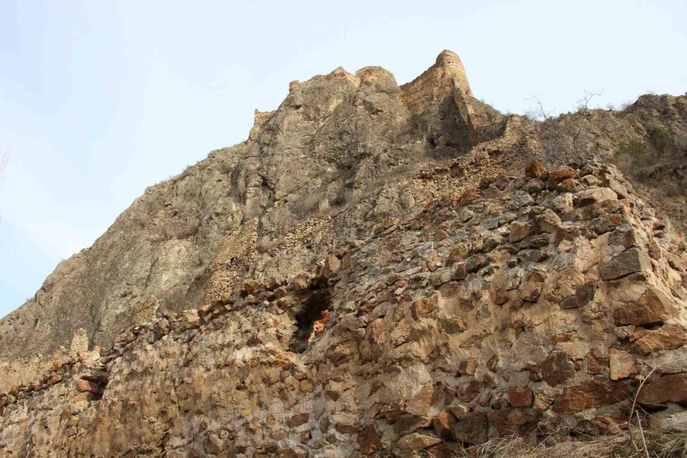 Erzurum’daki kale ilgi bekliyor