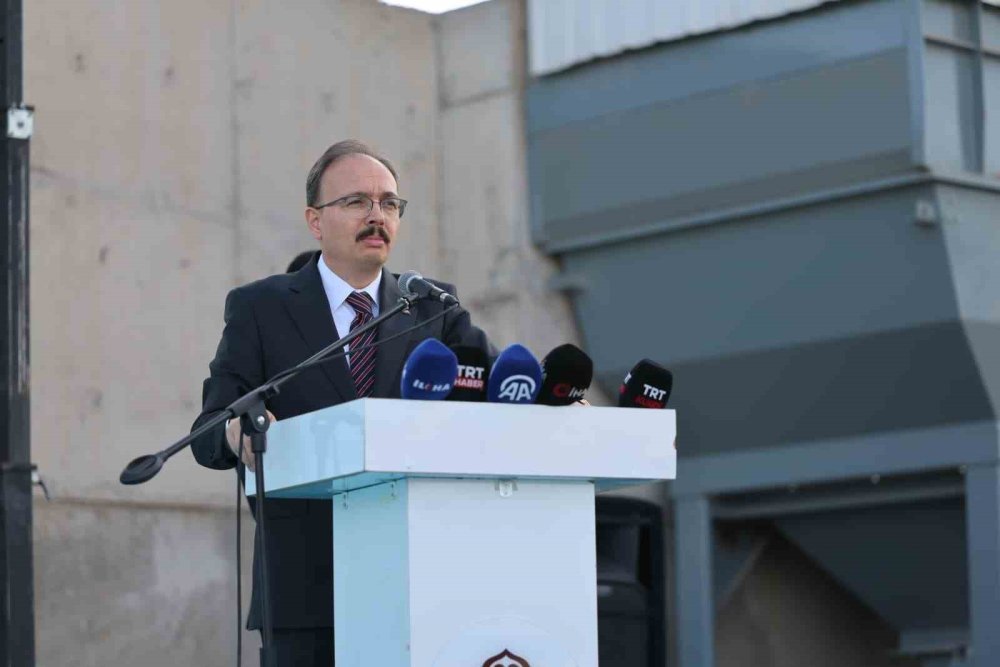 Siirt’e Cumhuriyet’in 102’nci yılına özel 102 kilometrelik yol çalışması