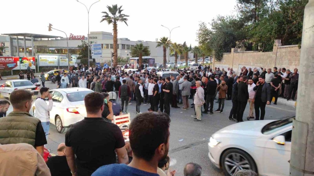 Cenaze defni sırasında "park cezası" kavgası: 9 yaralı