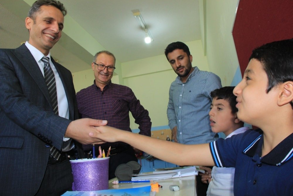 Cizre’de özel gereksinimli çocukların eğitimleri takip ediliyor