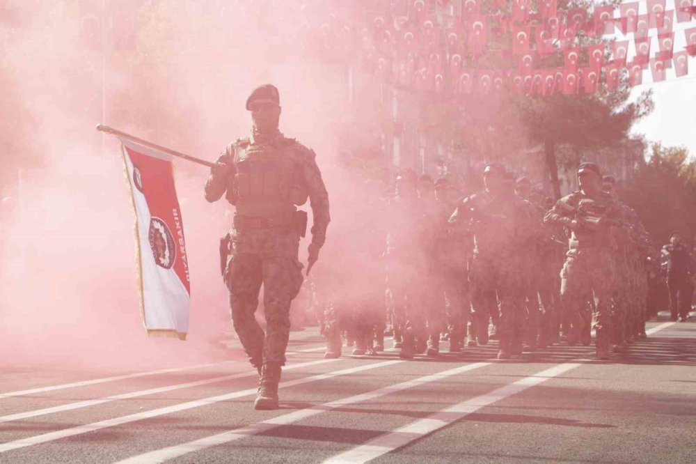 Diyarbakır’da cumhuriyet bayramı kutlaması