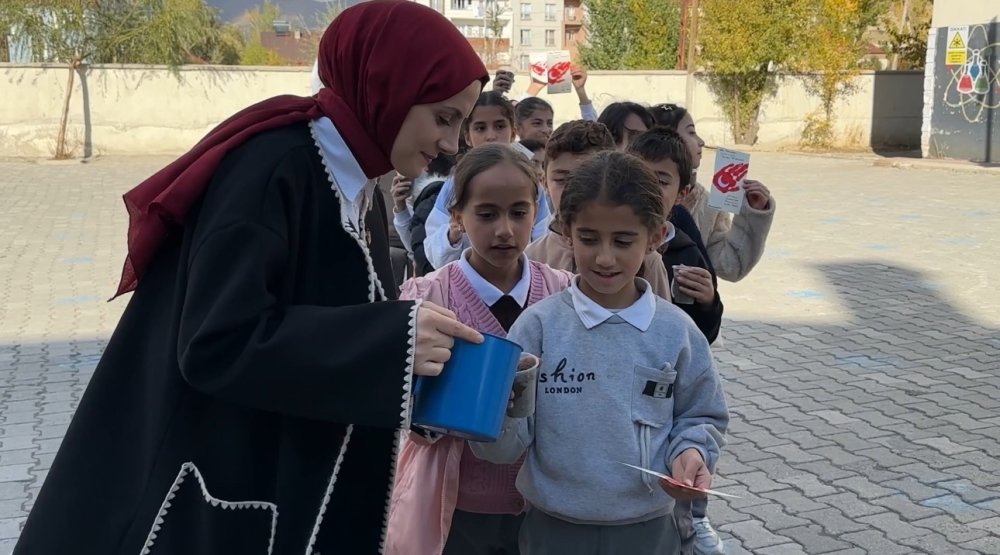 Konya’dan gönderilen 30 ata tohumu ve 102 meşe palamudu toprakla buluştu