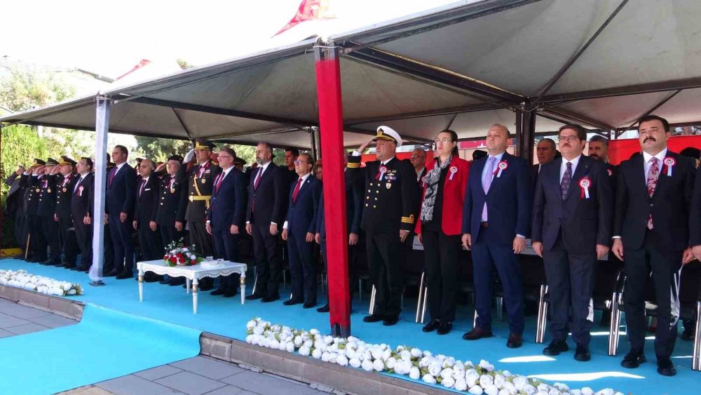 Van’da Cumhuriyet Bayramı kutlandı