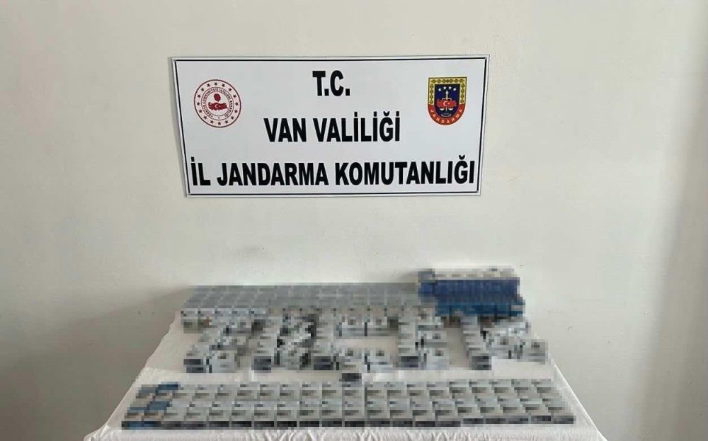 Van’da gümrük kaçakçılığı operasyonu: Kaçak sigara ve malzemeler yakalandı