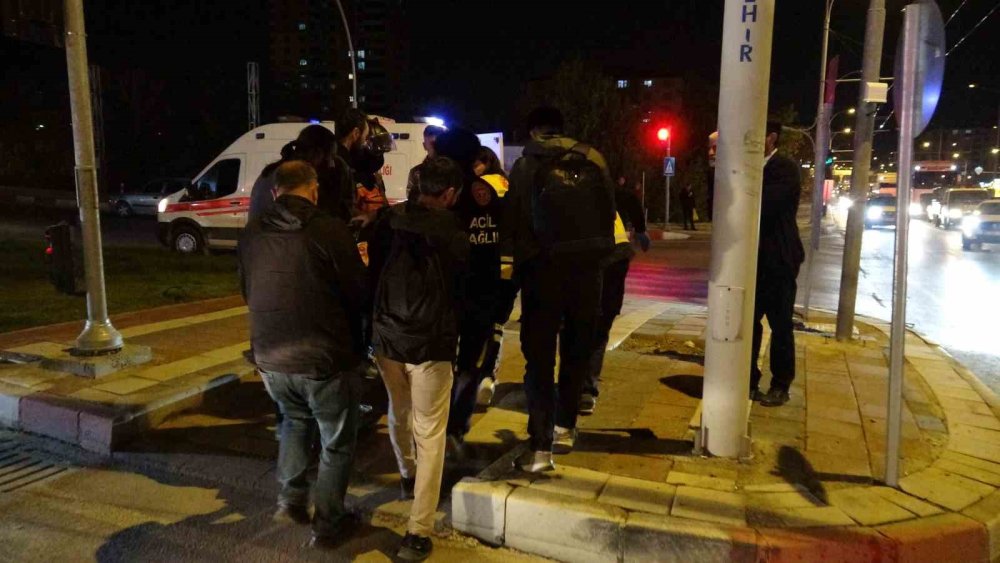 Malatya’da iki aracın çarpıştığı kazada 3 kişi yaralandı