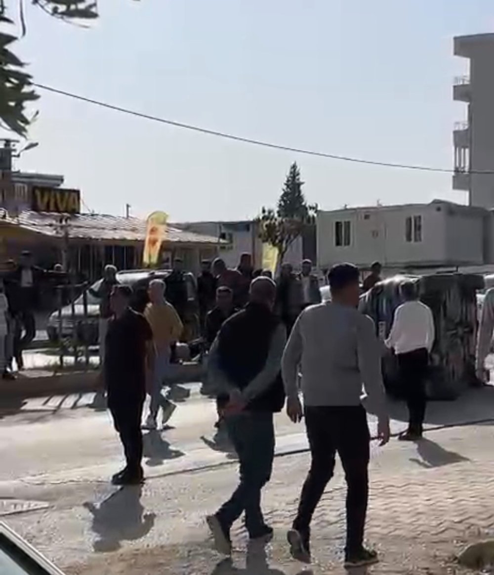 Otomobille çarpışan araç devrildi: 1 yaralı