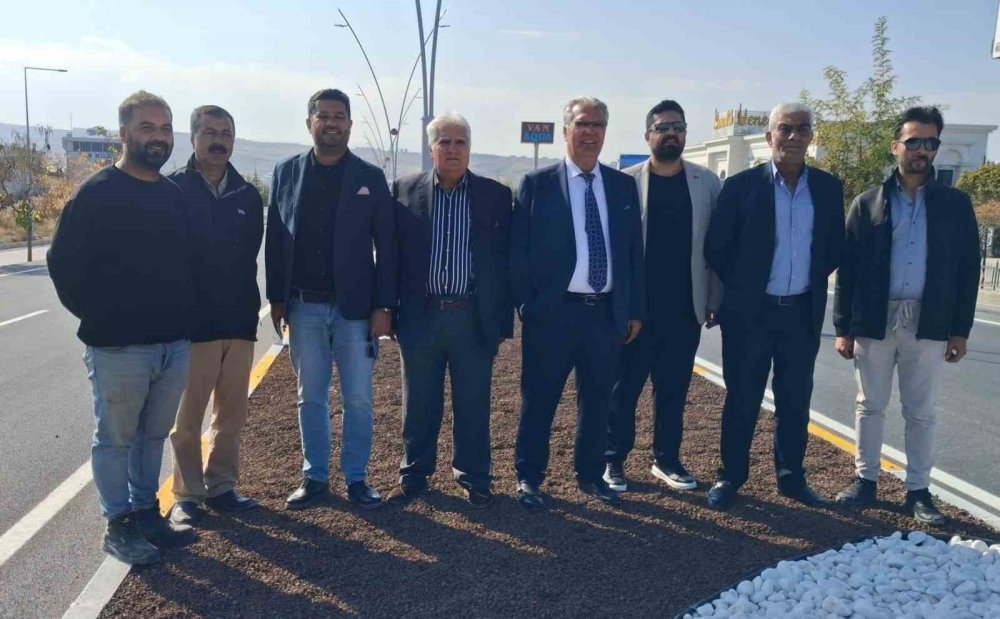 Van Edremit Köprülü Kavşağı trafiğe açıldı