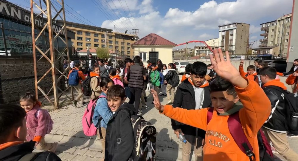 Yüksekova'da 30 bin öğrenci için 9 günlük tatil başladı