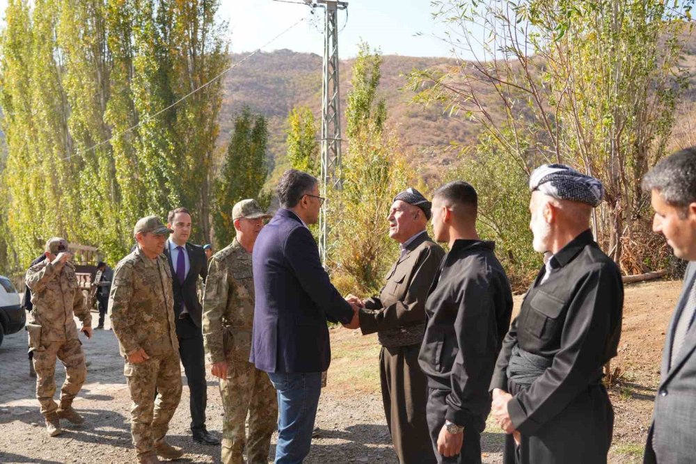 Korgeneral Topaloğlu gaziyi köyünde ziyaret etti