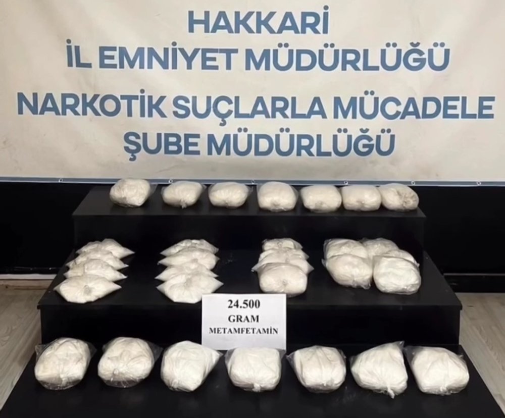 Yüksekova'da 24 kilo 500 gram metamfetamin yakalandı