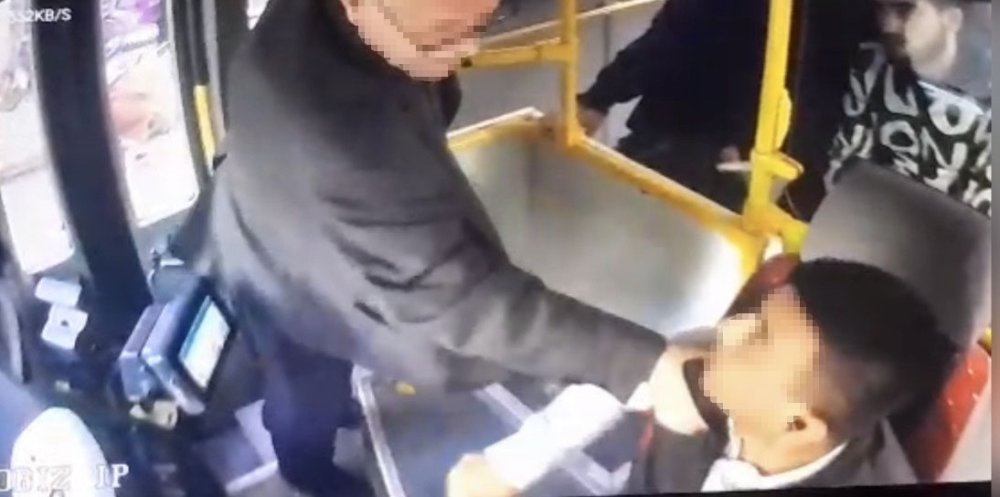 Yolcu ile tartışan halk otobüsü şoförüne dayak