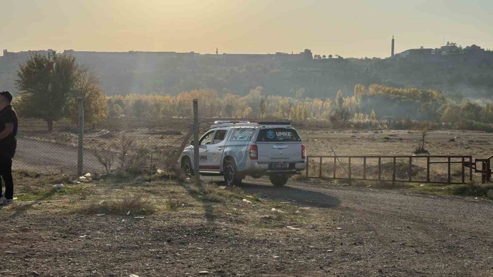 Yüksekova'da görevli olan, tedavi için gittiği hastanede kayıplara karışan polisi arama çalışmaları sürüyor