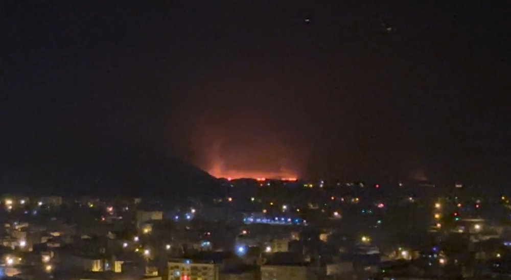 Yüksekova’da kuş cennetindeki yangın sabaha kadar sürdü