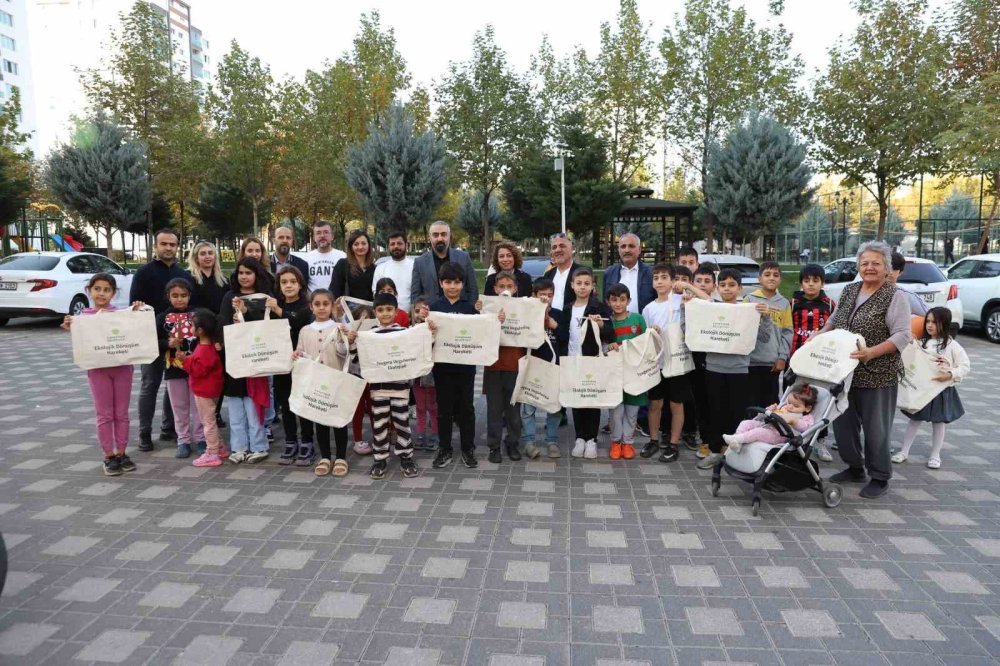 Diyarbakır'daki 15 sitede ayrıştırılan atıklar geri dönüşüme entegre ediliyor