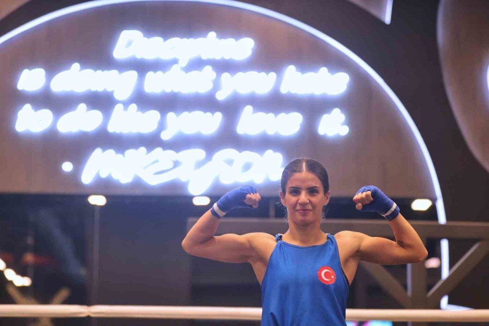 Vanlı sporcu Evin Erginoğuz altın madalya kazandı