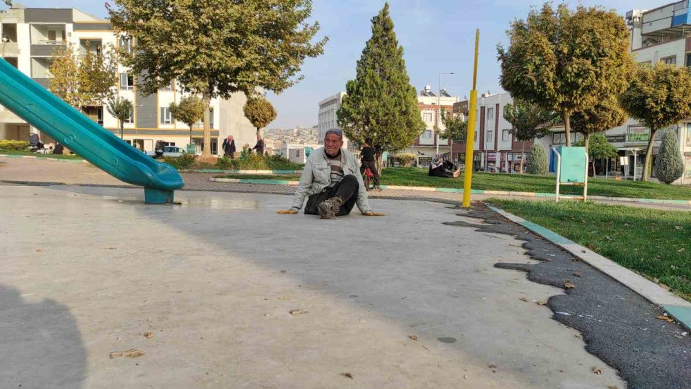 Urfa'da engelli yaşlı adamın zorlu yaşam mücadelesi