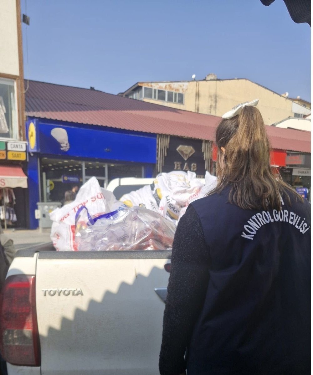 Ağrı’da etiketsiz ürünlere geçit verilmedi: 415 kilo sucuk ele geçirildi