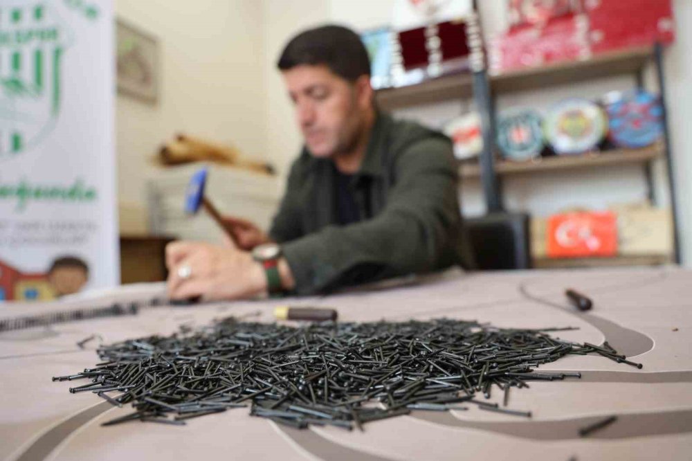 Hobisini sanata dönüştürdü, 500’ü aşkın eseriyle Türkiye’nin sayılı filografi ustalarından biri oldu