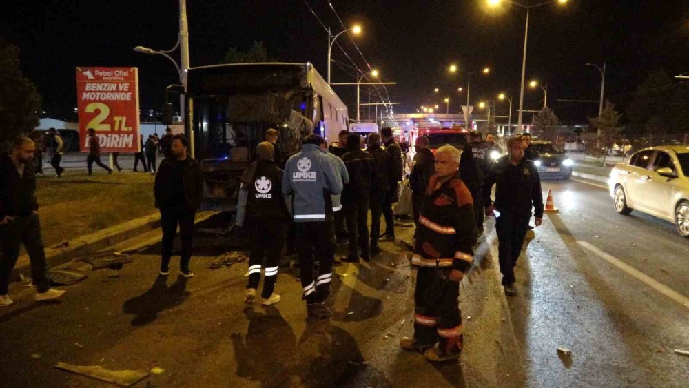 Malatya’da feci kaza: 2 kişi öldü, 3 kişi yaralandı