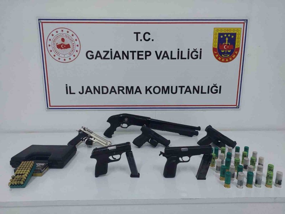 Antep’te 29 adet ruhsatsız silah ele geçirildi: 2 şahıs tutuklandı