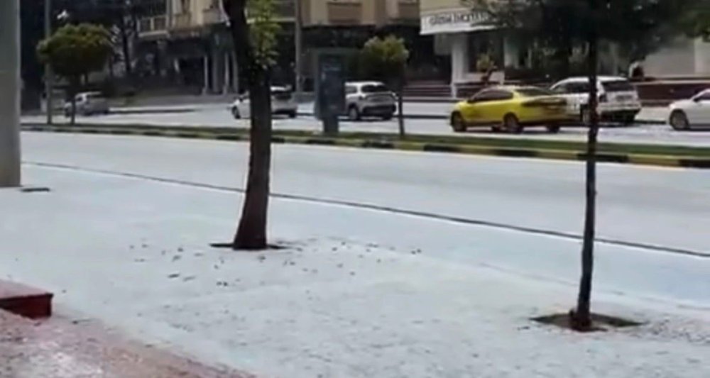 Antep’te dolu etkili oldu: Cadde ve sokaklar beyaza büründü