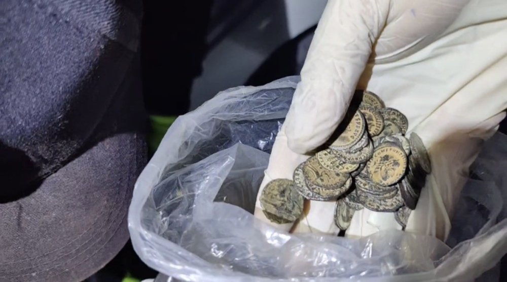 Kızıltepe'de 4 bin 897 sikke ele geçirildi