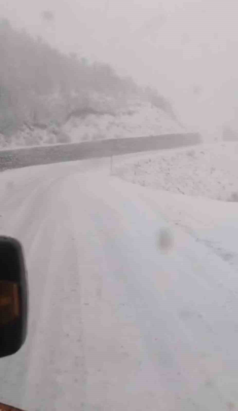 Ovacık'ta, kar yağar yağmaz mücadele başladı
