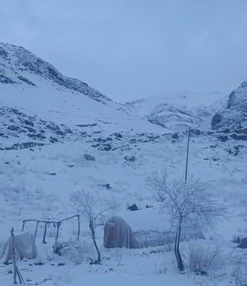 Şırnak’ta kar yağışı etkili oldu: Beytüşşebap beyaza büründü