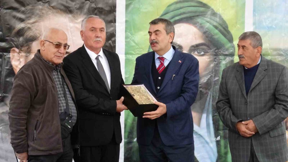 Bakan Tekin: OHAL’in kaldırılması Türkiye’nin demokratikleşmesine önemli katkılar sağladı