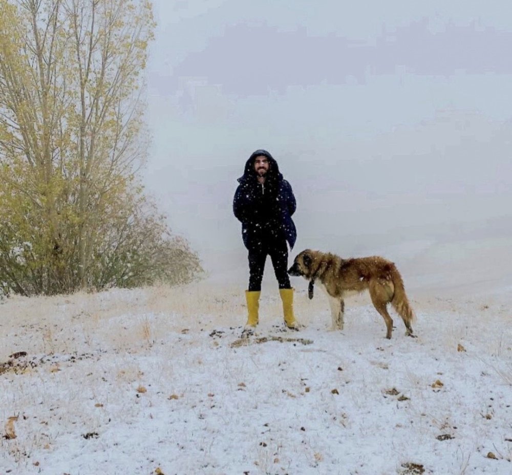 Başkale’de kar yağışı etkili oldu