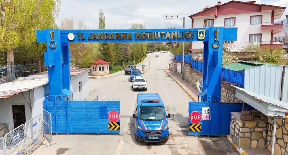 Hakkari ve Van'da 324 kilo uyuşturucu yakalandı