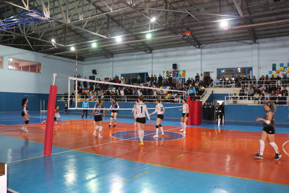 Voleybol 2’nci Lig’de Silopi Gelişim, lideri devirdi