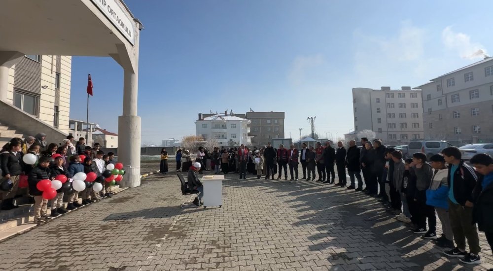 "Türkiye yeşeriyor, Gazze güçleniyor" projesiyle Yüksekova’da fidanlar toprakla buluştu