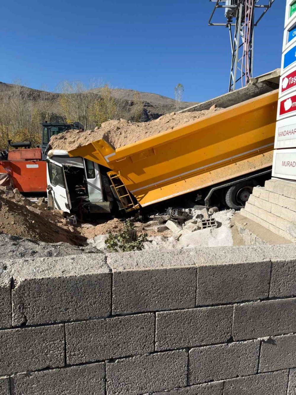 Van’da trafik kazası: 3 yaralı