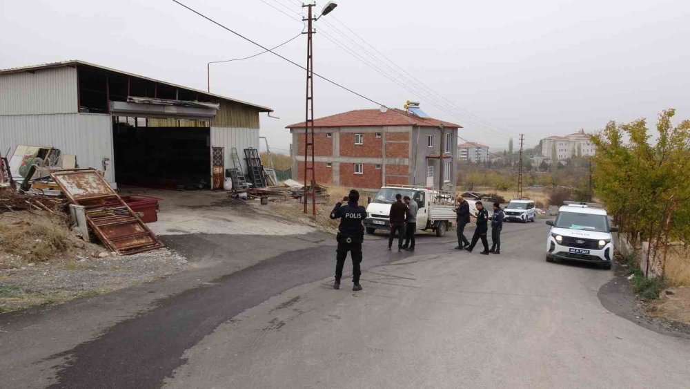 Isınmak için ateşe tiner döken 2 öğrenci yaralandı