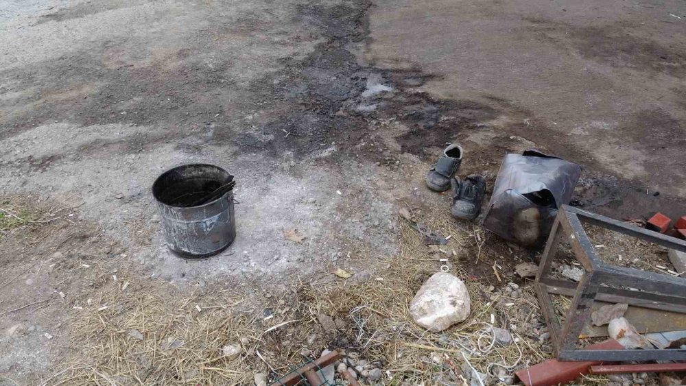 Isınmak için ateşe tiner döken 2 öğrenci yaralandı