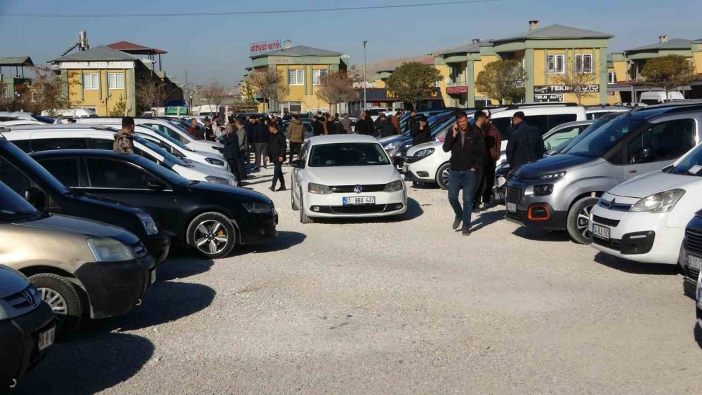 Van'daki açık oto pazarında fiyatlar Türkiye ortalamasının üzerinde