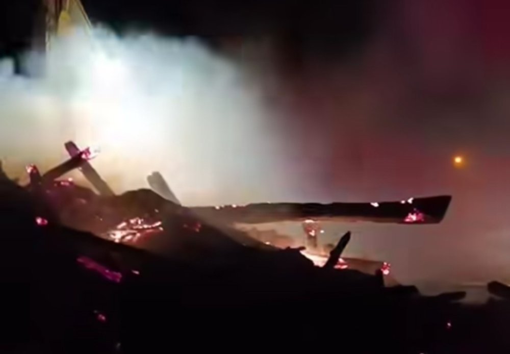 Gürpınar'da samanlıkta yangın