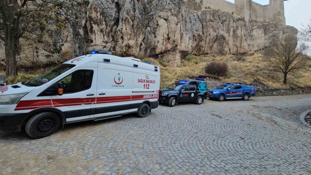 Harput Kalesi’nden kendini boşluğa bırakan kadın hayatını kaybetti