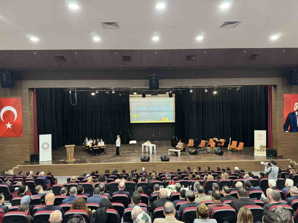 Artuklu'da 24 Kasım Öğretmenler Günü programı